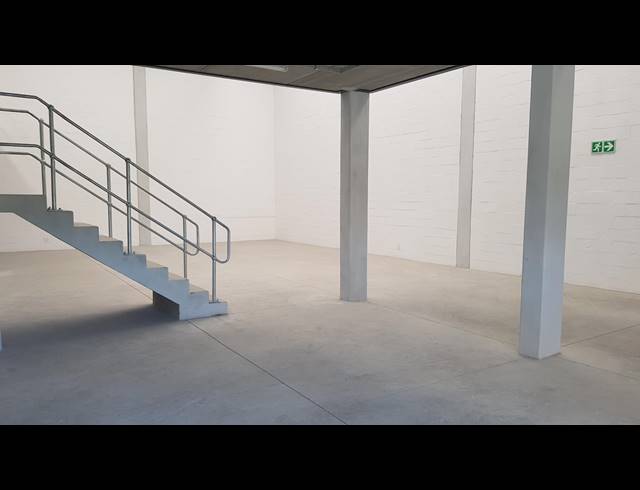 499M² FACTORY TO LET IN STIKLAND INDUSTRIAL